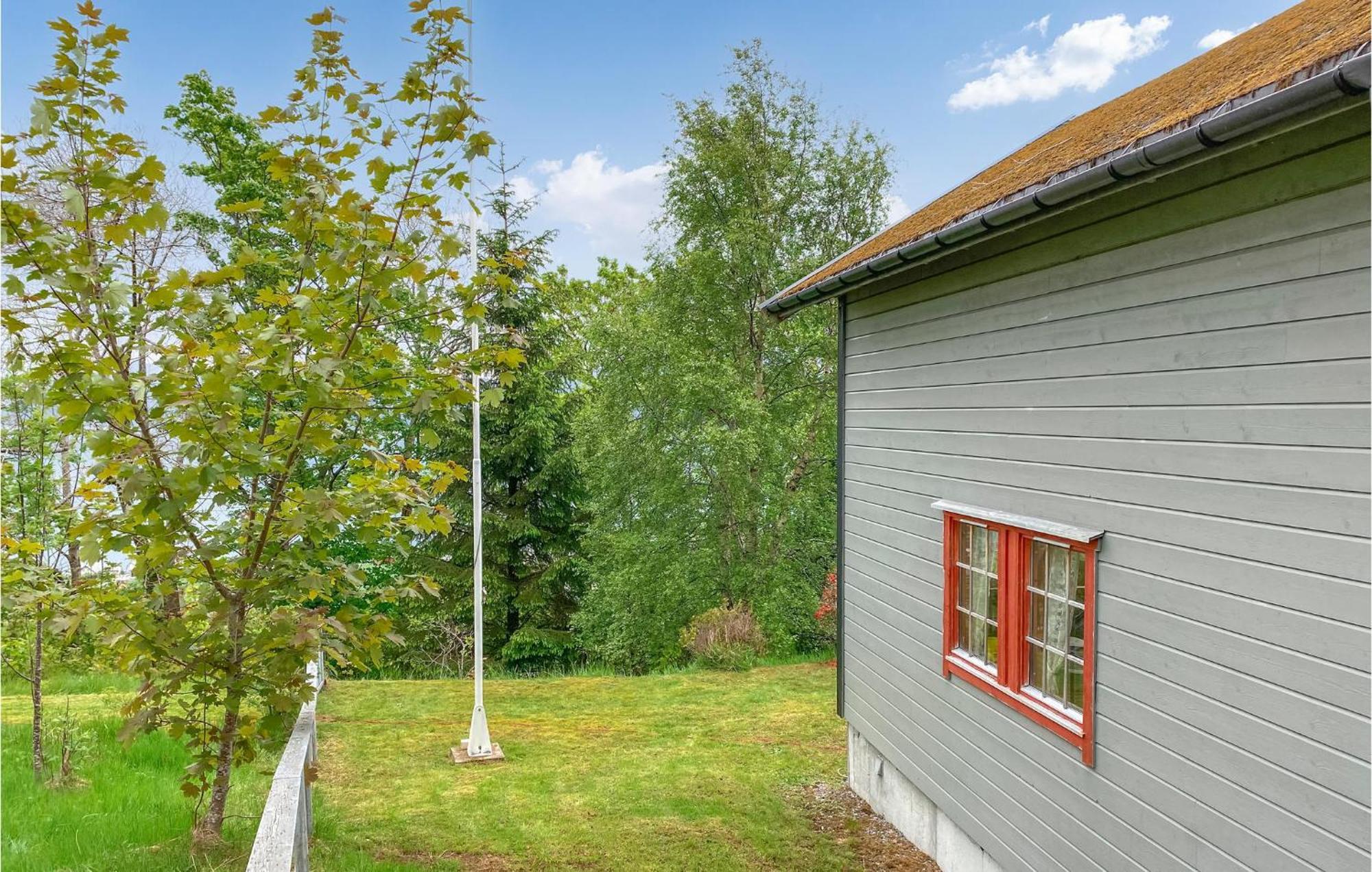 Beautiful Home In Leikanger With Kitchen Exterior photo